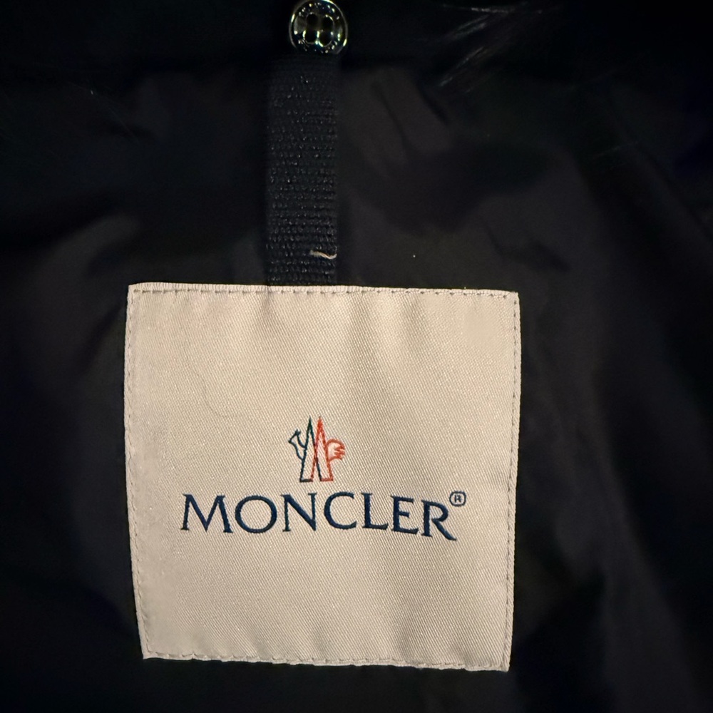 Moncler Elegant Black Outerwear